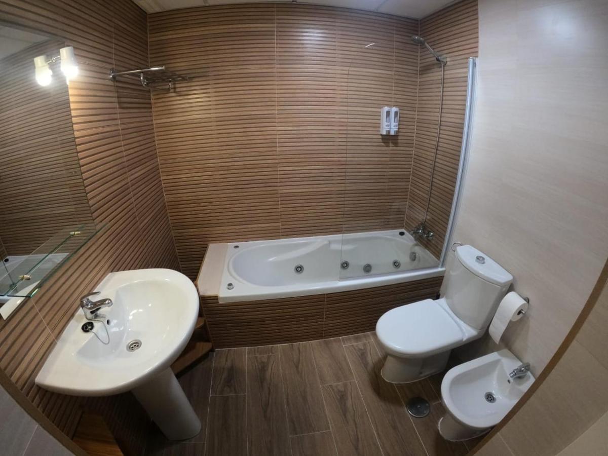 Faro12 Playa & Piscina & Parking Privado Apartment Benalmadena Bagian luar foto